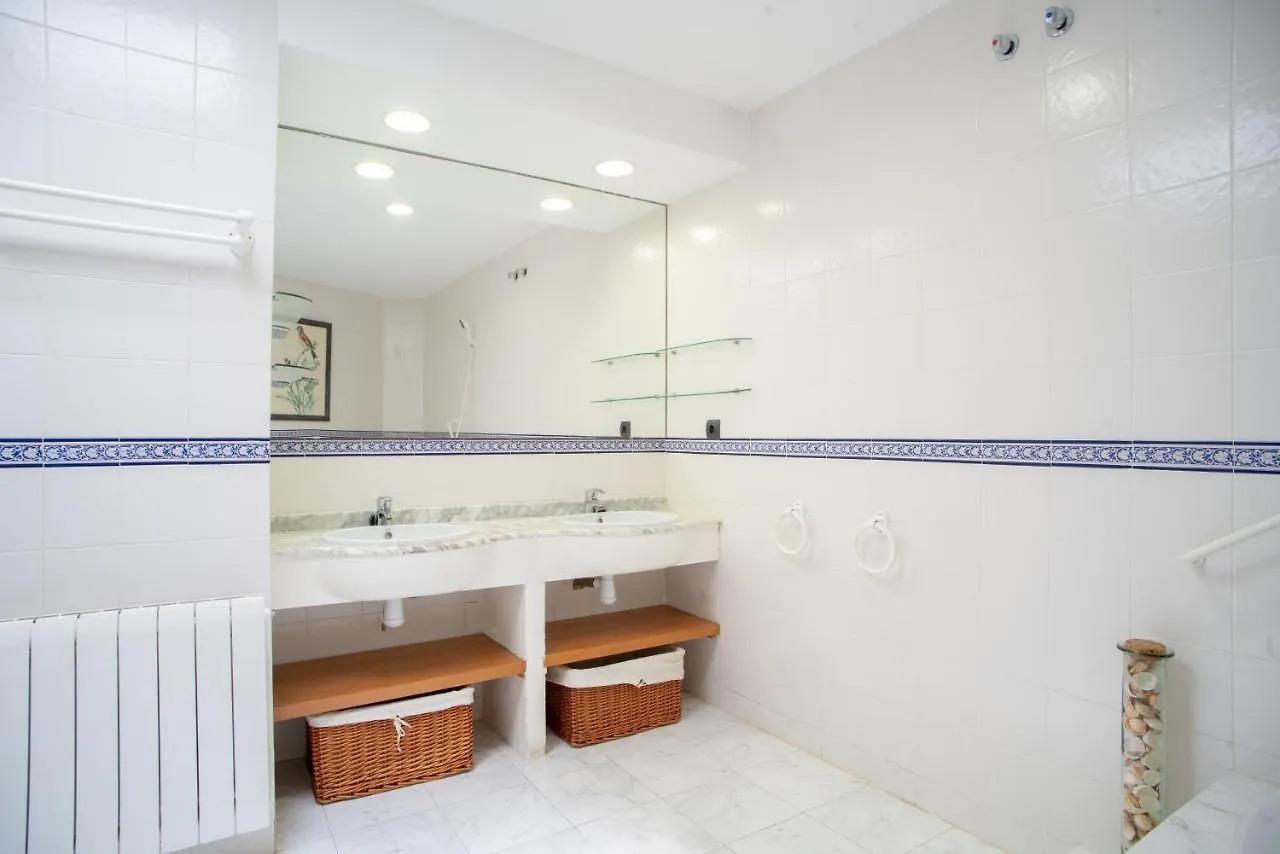 Semesterbostad Casa Cala Balmins Villa Sitges Spanien